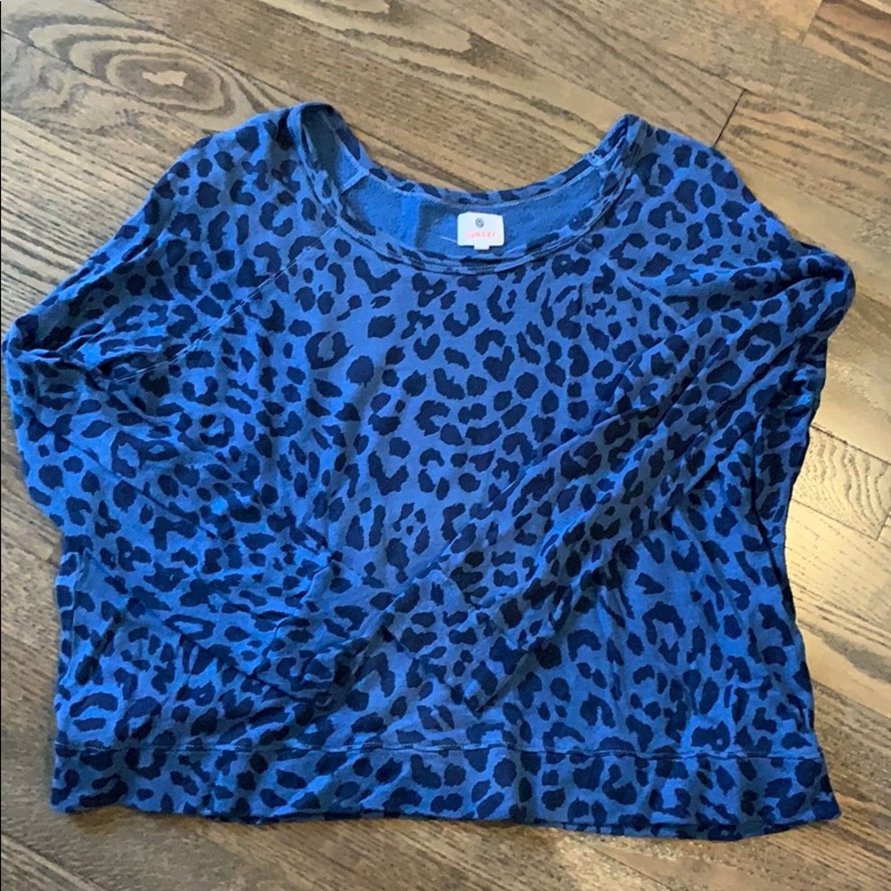 Sundry top